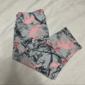 Joe Fresh Capri Abstract Print Work Out Legging M